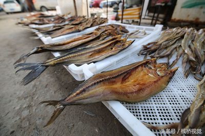 青島有種漁家特有美食甜曬魚歷史悠久,自然風干味美無比口感勁道_美食_網